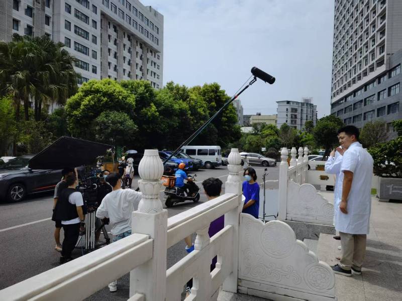 望花区广告片拍摄公司低成本实现高规格制作的诀窍